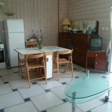Maison Adorable, Avec Piscine, 15 Mn La Rochelle