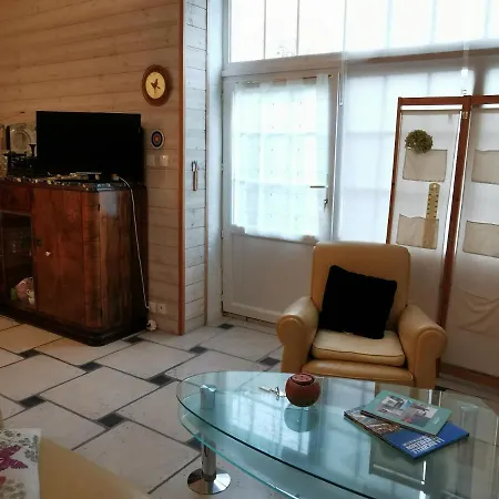 Maison Adorable, Avec Piscine, 15 Mn La Rochelle Prázdninový dům *